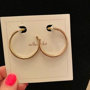 Stella & Dot Everything Gold Hoops